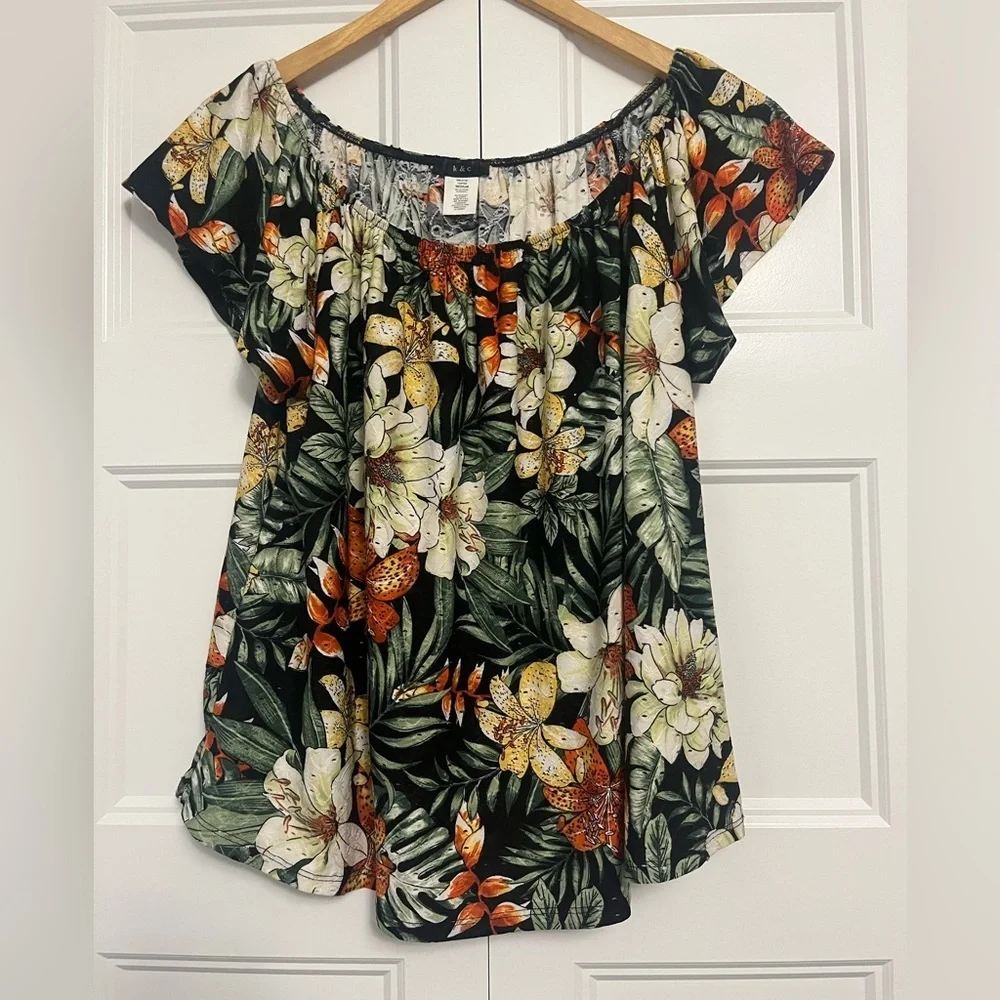 Floral Off-Shoulder Top - Picture 1 of 2